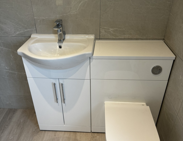 Sink and toilet combo installation