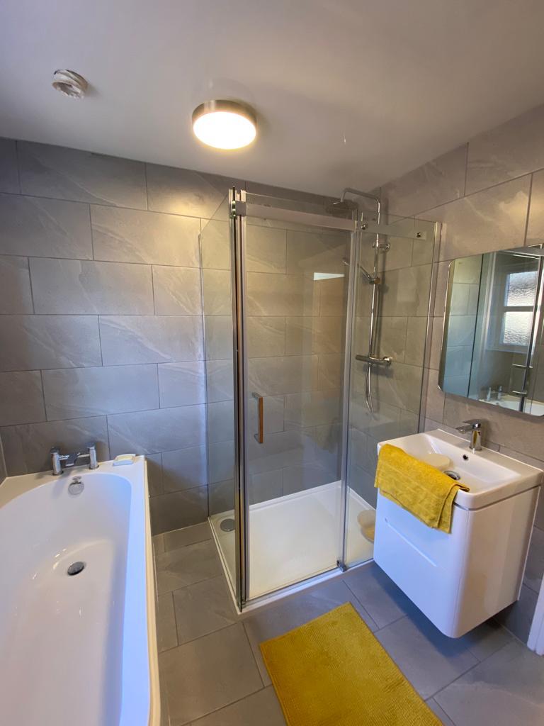 Modern Tiled Bathroom Design